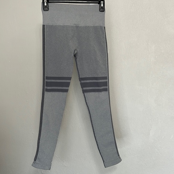 NEW NUX Yoga Performance Leggings Gray Size M/L - Picture 1 of 7